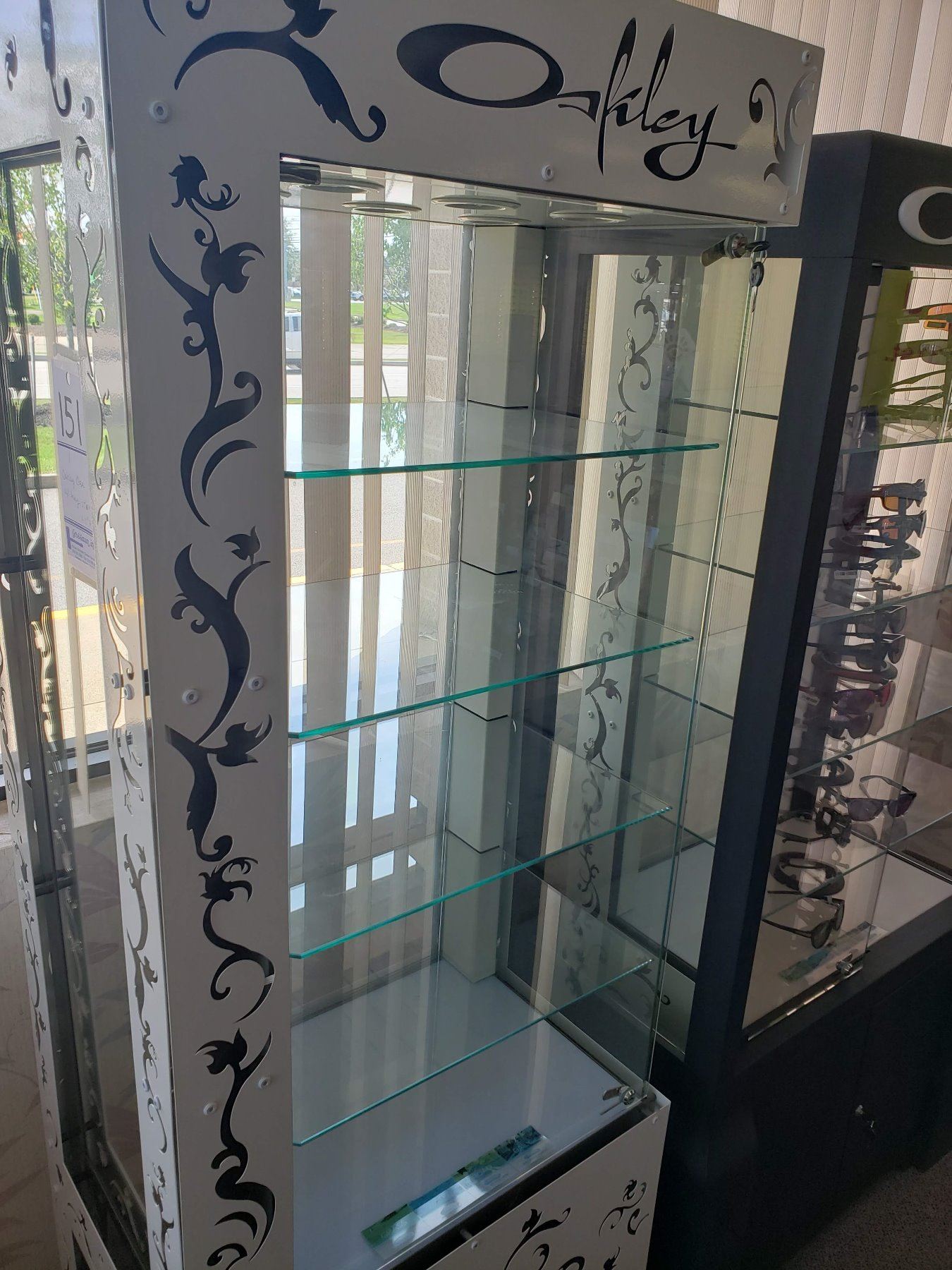 OAKLEY DISPLAY CASE WITH KEY 27' X 18" WIDE X 75" TALL