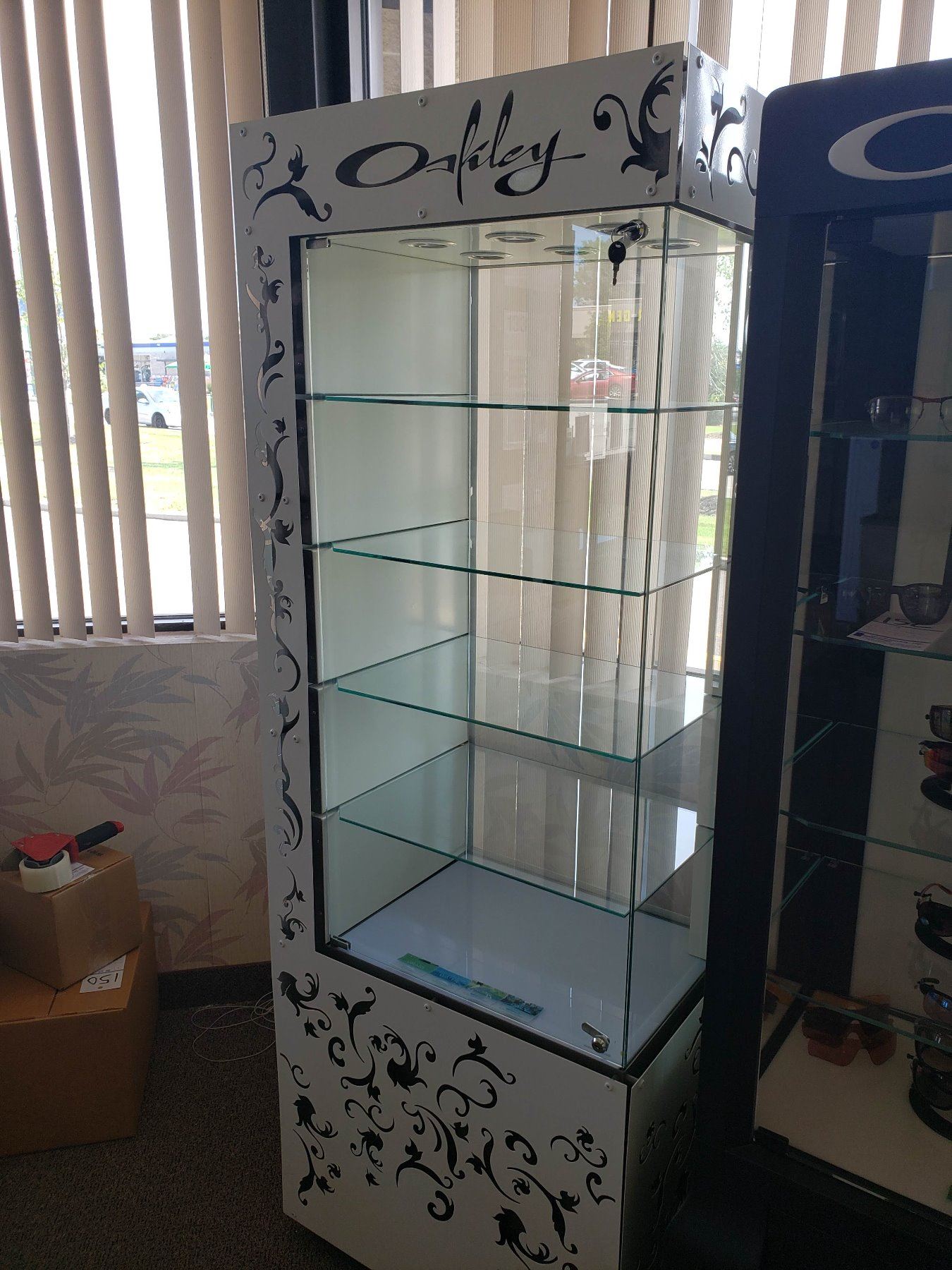 OAKLEY DISPLAY CASE WITH KEY 27' X 18" WIDE X 75" TALL