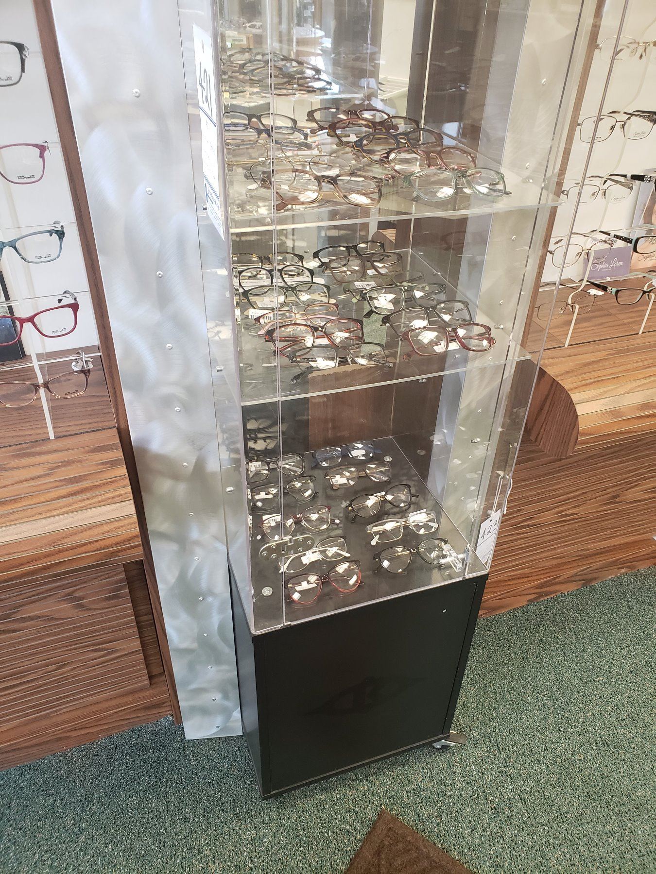 SWAROVSKI DISPLAY CASE