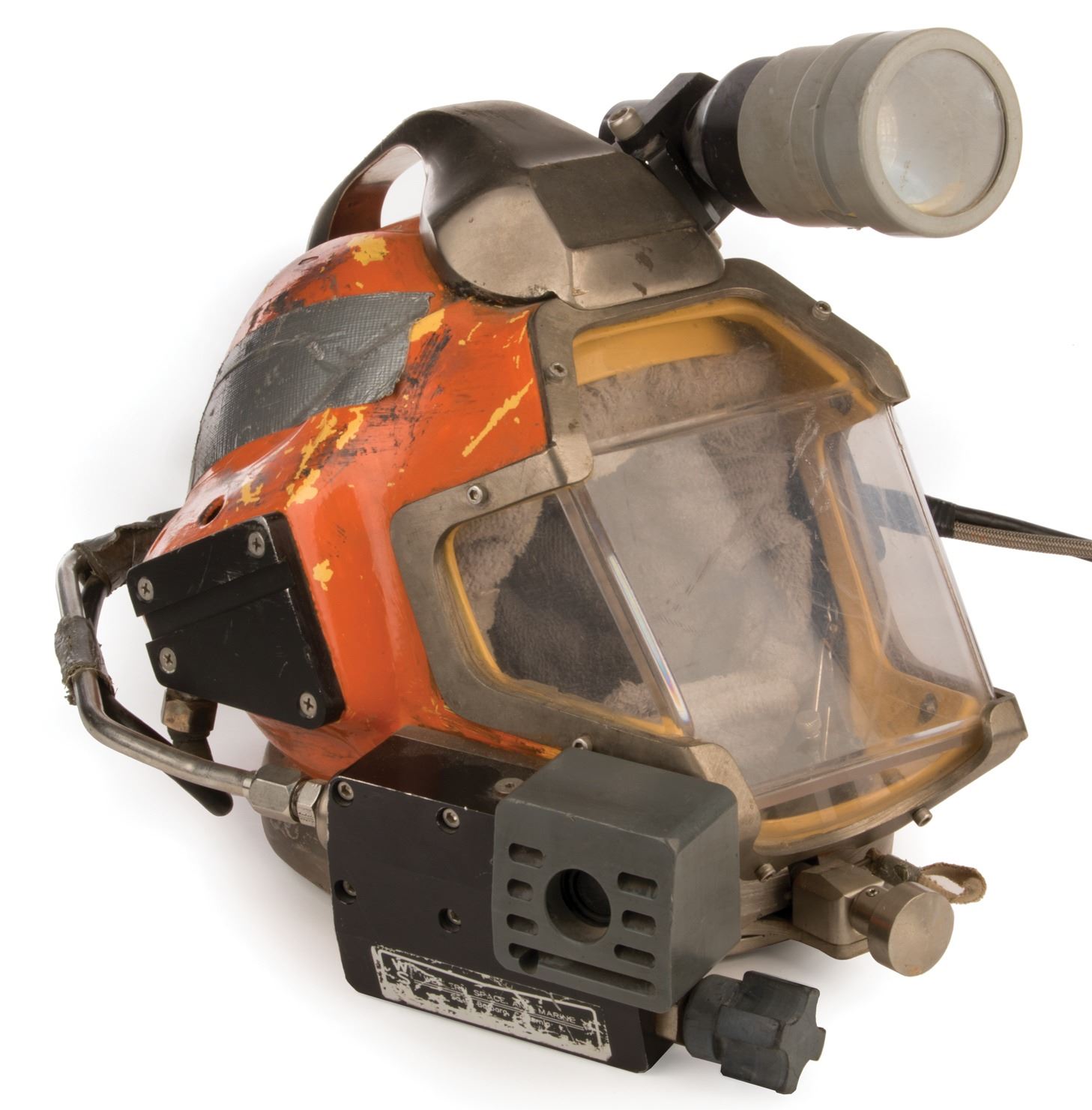 Diving helmet from The Abyss. Barnebys