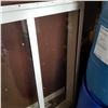 Image 3 : 59-1/2 x 60 INCH INTERIOR WINDOW W/ VINYL FRAME