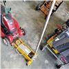 Image 1 : YELLOW LOW PROFILE FLOOR JACK