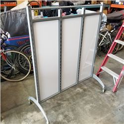 RETAIL ROLLING DISPLAY WALL