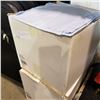 Image 2 : 5 BOXES OF NEW 40 x 48 2 PLU TISSUE SHEET DRAPES