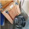 Image 2 : 3 WOOD FLOOR DOLLYS AND ONE ROUND PLASTIC DOLLY