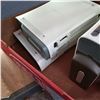 Image 2 : LOT OF XBOX 360 CONSOLES