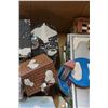 Image 2 : BOX OF HILLS CERAMIC HOUSES