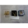 Image 1 : 3 TRAYS OF GOLD TONE JEWELLERY