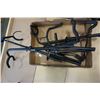 Image 2 : LOT OF 4 INSTRUMENTS AND STANDS