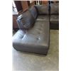 Image 2 : 2 PIECE LEATHER SECTIONAL