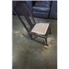 Image 2 : VINTAGE ROCKING CHAIR