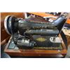 Image 2 : ANTIQUE SINGER SEWING MACHINE