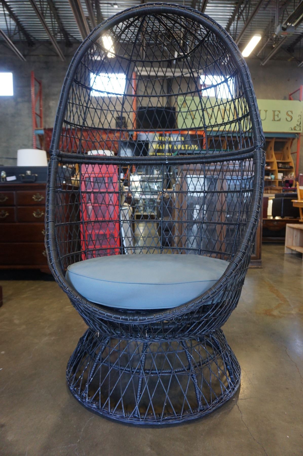 SWIVEL EGG PATIO CHAIR WITH CUSHIONS - Big Valley Auction