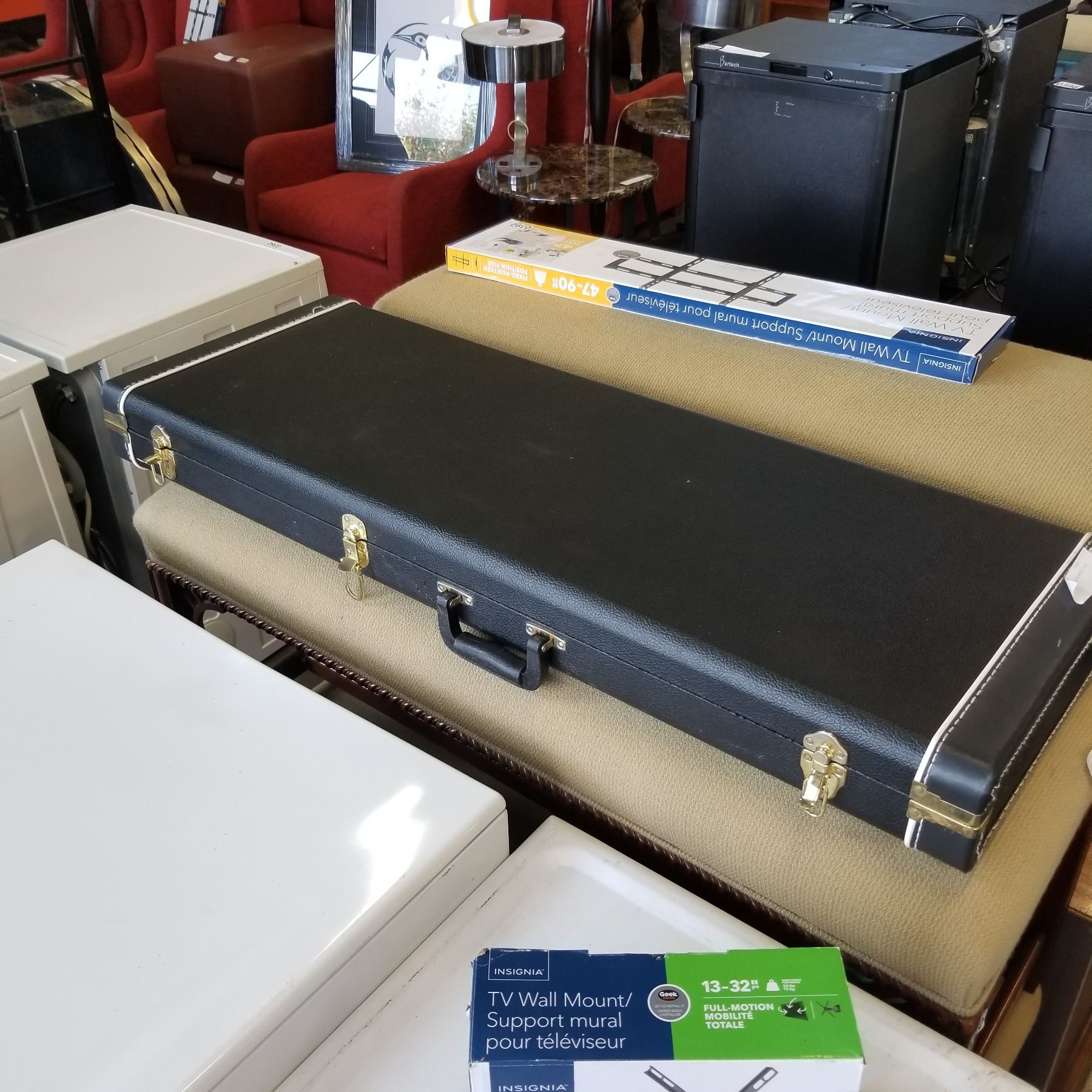HARD SIDE INSTRUMENT CASE