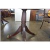 Image 2 : ROUND GLASSTOP MAHOGANY PARLOUR TABLE