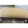Image 2 : UPHOLSTERED BENCH