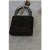 Image 2 : VINTAGE IRON DOOR LOCK AND KEY W/ VEHICLE COIN BANK