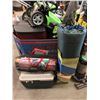 Image 1 : 4 Pieces of Camping Gear - Store Return