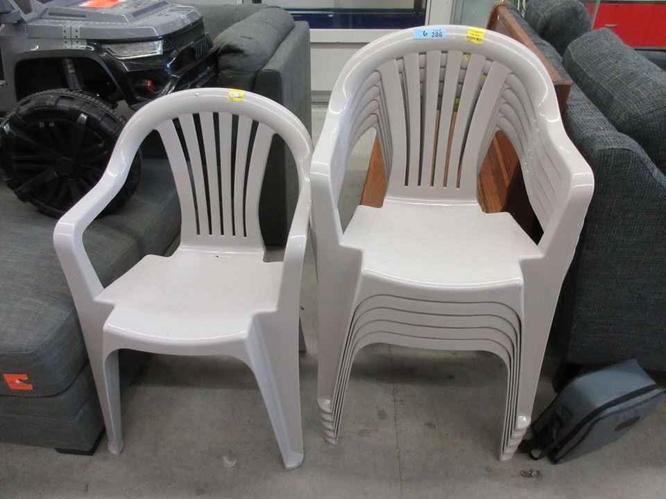 6 Stacking Plastic Patio Chairs Store Returns
