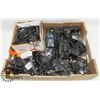 Image 1 : LOT OF ASSORTED VINTAGE CELL PHONES AND MISC