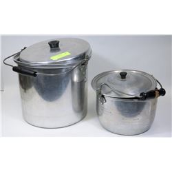 VINTAGE STOCK POT SET