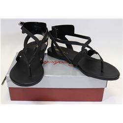 BRECKELLE'S CAPRI 04 BLACK SIZE 8.5 SHOES