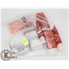 Image 1 : BAG OF ASSORTED FACIAL CREAMS AND CLEANSERS