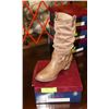 Image 1 : REFRESH WILD -06 BOOTS TAUPE SIZE 9