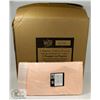 Image 1 : CASE OF 30 NEW LIGHT PINK DISPOSABLE TABLECLOTHS