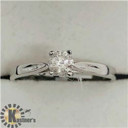 14K WHITE GOLD DIAMOND RING