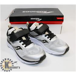 NEW BOY'S RUNNERS SIZE 3M NON MARKING