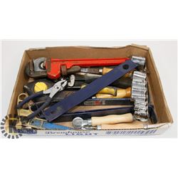 LARGE FLAT OF ESTATE TOOLS