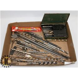 LARGE FLAT OF ESTATE TOOLS