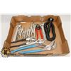 Image 1 : FLAT OF ASSORTED HAND TOOLS