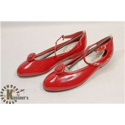 PETITE FLEUR SZ 12 RED