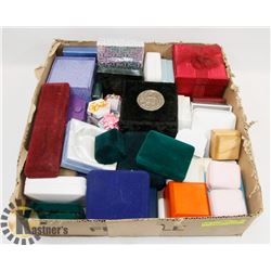 FLAT OF ASSORTED JEWELLERY DISPLAY BOXES