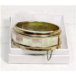 MOTHER OF PEARL BRACELET