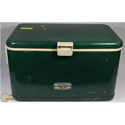 VINTAGE THERMOS BRAND COOLER. MADE IN USA.