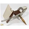 Image 2 : ANTIQUE STEREOSCOPE VIEWER.
