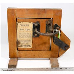 ANTIQUE SALESMAN SAMPLE DOOR LATCH FROM GENERAL