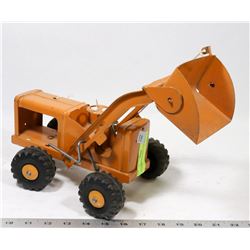 1950S PRESSED STEEL TOY DIGGER.