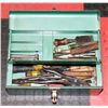 Image 1 : VINTAGE GREEN BEACH METAL TOOL BOX FILLED W/  WOOD