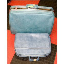 LOT OF 2 VINTAGE SUITCASES