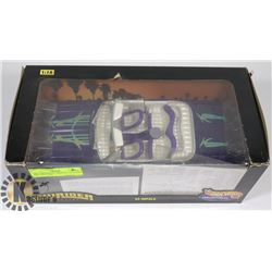 1965 CHEVROLET IMPALA 1:18 SCALE DIE CAST CAR.