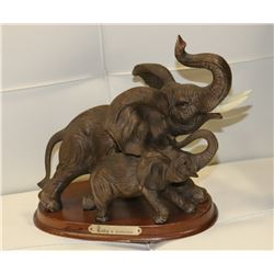 RUBY'S COLLECTION MOTHER & BABY ELEPHANT FIGURE