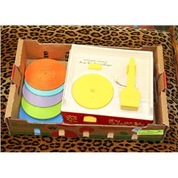 1971 FISHER-PRICE MUSIC BOX RECORD PLAYER WITH