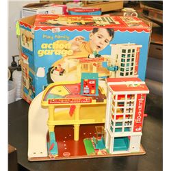 1970 VINTAGE FISHER-PRICE ACTION GARAGE