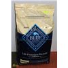 Image 1 : BLUE BUFFALO SENIOR DOG FOOD 30LBS CHICKEN &