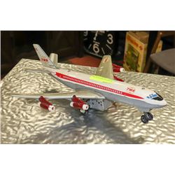 1960S TIN JAPANESE TWA AIRPLANE.