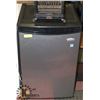 Image 1 : WHIRLPOOL S/S BAR FRIDGE.